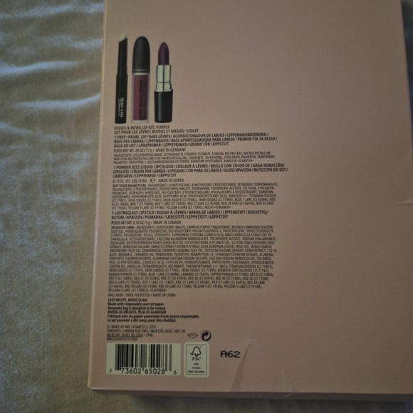 MAC Cosmetic Kisses & Bows Lip Kit Purple - Picture 7 of 7